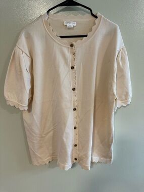 Chic Soul Cream Scalloped Button-Front Top